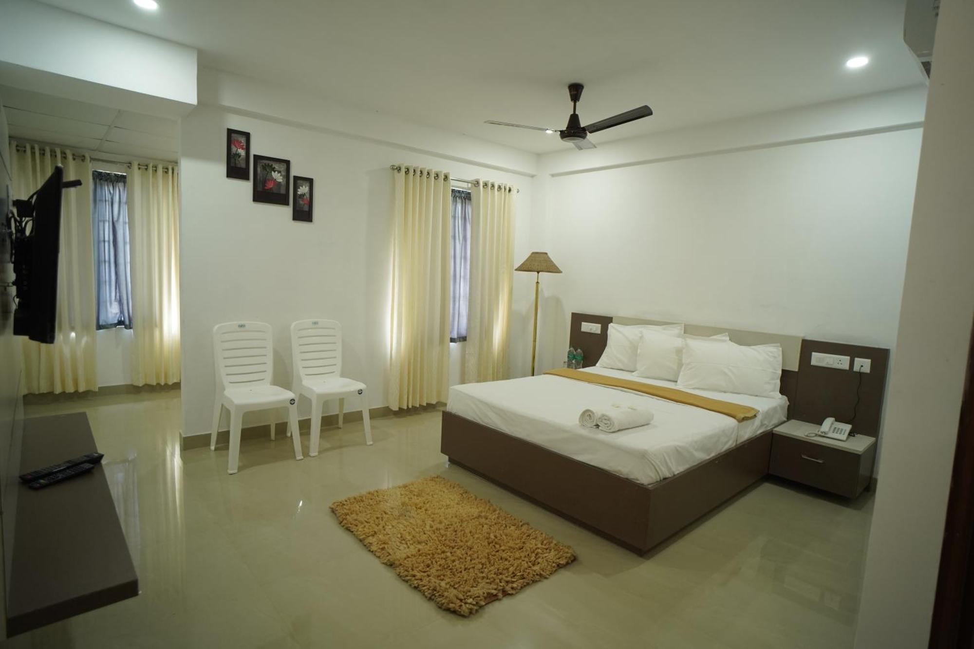 Sn Rooms Perumpavur ภายนอก รูปภาพ